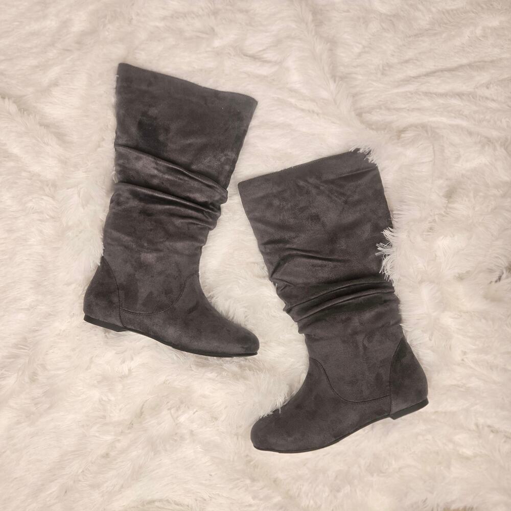 Journee Rebecca Boots Grey Suede Slouch Flats NWT W8.5